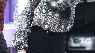 beautiful korean car model dacing 2