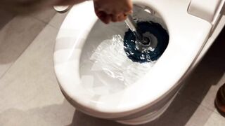 ASMR Suara Cewek Lagi Pipis
