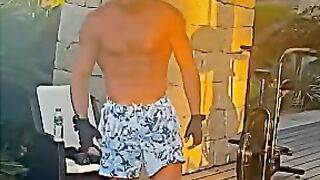 شاهد رونالدو لا يعرف الراحة وقت العطله ويتدرب ????????