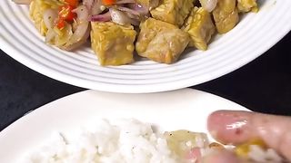 Tempe goreng sambal matah