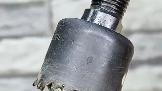 Make sure you remember this trick ! Here's how to easily enlarge a hole with a wooden crown