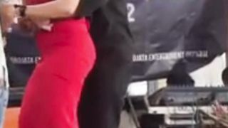 Nyawer Sambil Crot ah ah ah