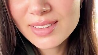 Girlfriend kiss