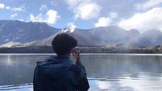menikmati keindahan gunung rinjani dengan secangkir kopi khas sembalun