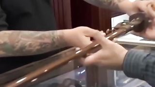Pedang Beracun Mematikan Dari Dinasti China Kuno Laku Ribuan Dollar di Toko Barang Antik