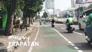 Walking around at Mampang Prapatan south Jakarta