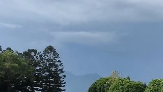 Pemandangan indah memanjakan mata
