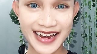 mAkeup doll