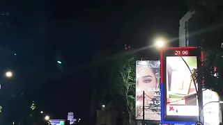 Suasana jalan malam hari