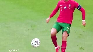 Cristiano Ronaldo Amazing Skills!