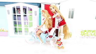 Barbie doll - Doll family go on picnic to beach