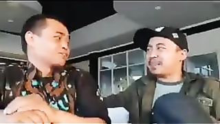 Percakapan Para Orang Dewasa