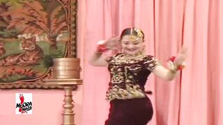 NADIA ALI MUJRA GAL SUN VE SAJAN NASEEBO LAL