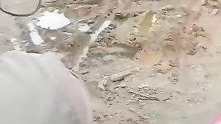 Kucing ingin ikut naik motor