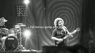 Untuk Perempuan Yang Sedang Dalam Pelukan - Payung Teduh