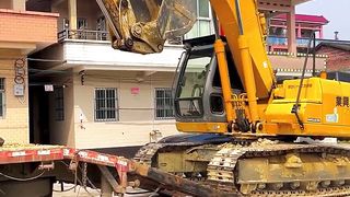 Excavator truck hauling process