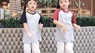 look at the cuteness of our dance behavior #Part 01