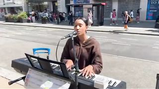 Hellylluain English masih song