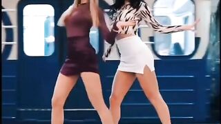 Dancing duo tik tok