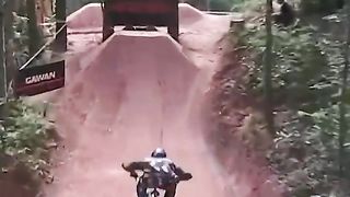 PERFOMENCE DOWNHILL EXTREME