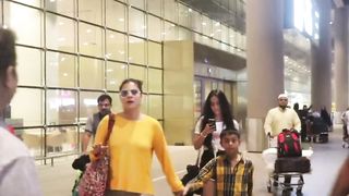 Kajol and Ajay Devgan with Family: Daughter Nysa Devgan and Son Yug Devgan Spotted at Mumbai Airport