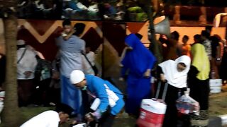 the first batch of pilgrims arrived at Bangkalan