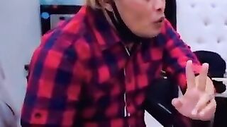 Actress KANG SULE with Nikita ,during interview Sule suddenly have been showing Boobs