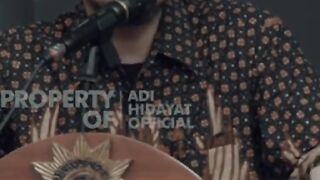 Ustadz adi Hidayat 3