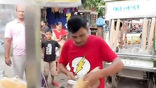 SAYA TOPLES KAMU THE FLASH