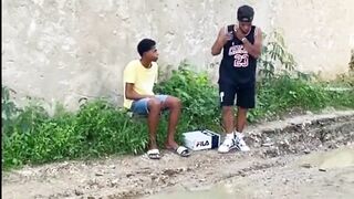 SUPER AWESOME PRANKS ELECTRIC SHOES & IPHONE