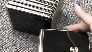 HP Samsung Terbaru, bisa di lipat kaya baju