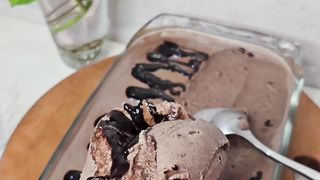 Ice Cream Coklat Cone