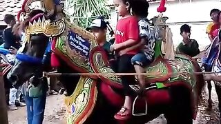 Naek kuda ke 2