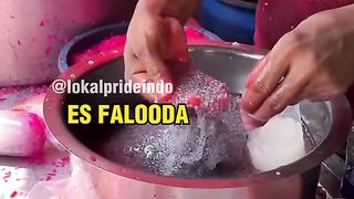 Susu lezat di siruk ku tangan