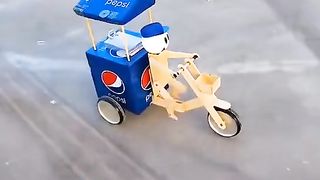 MEMBUAT MAMANG ES KRIM DARI BARANG BEKAS