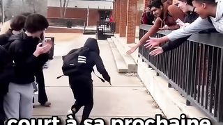 Cette école accueille un élève incroyable