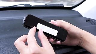 Be sure to arrange a parking number plate in the car, press to hide the privacy