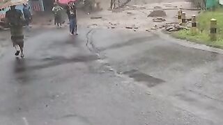 the pedestrian bridge broke in the flash floods