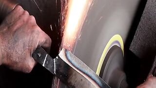 How Chefs Kitchen Knife are made old rusty bearing.