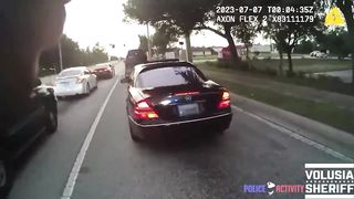 Tersangka yang Melarikan Diri dari Pemberhentian Polisi Lalu Lintas