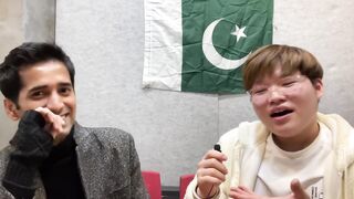 Very Funny ???? Korean Speaking Urdu - PawriHoRaiHai & Bhola Record ????