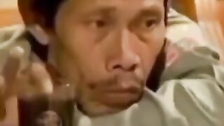 Mau ngopi gk punya duit