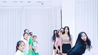 Tiktok dance challenge Vkids