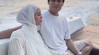Lesti Kejora dan Rizky Billar saat berlibur di Bali