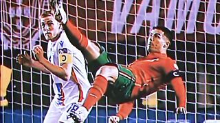 CR7 overhead kick