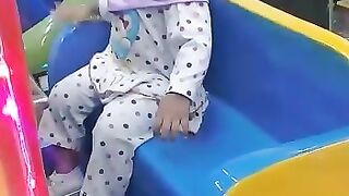 Si cantik lagi bergaya nih
