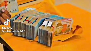 Money 17