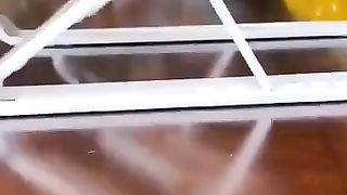 Foldable laptop stand