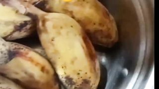 Pisang rebus dengan Taburan kelapa parut
