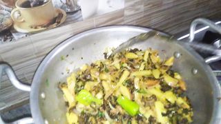 Potaot&bittergourd (آلو کریلے)